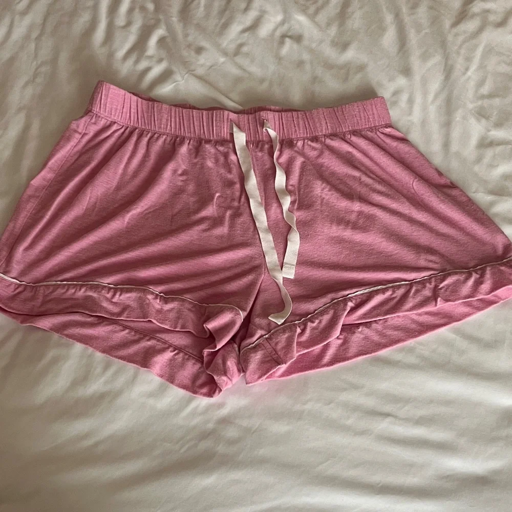 Victoria’s Secret Pajama Set Button Down Top Shorts XS pink